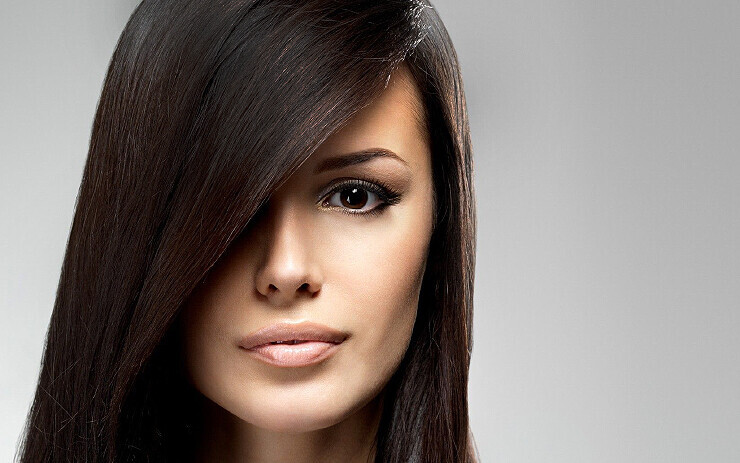 dark brown hair