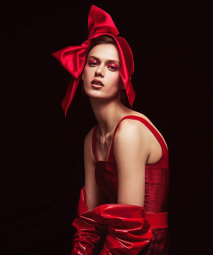 Tess Hellfeuer model