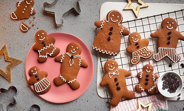 Gingerbread Decorating