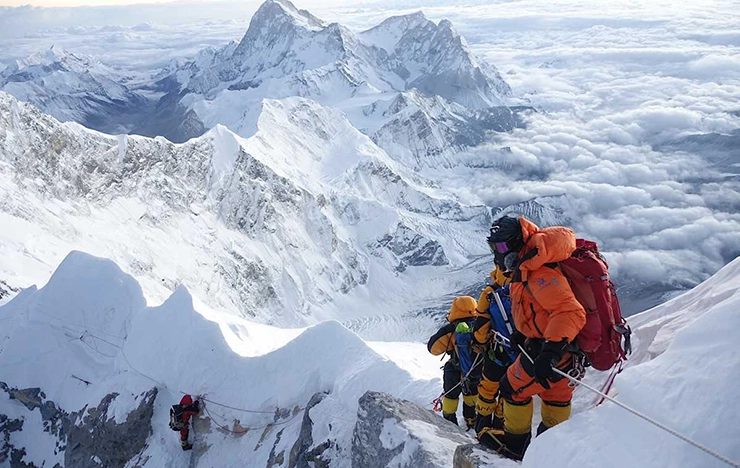 everest climb clothes