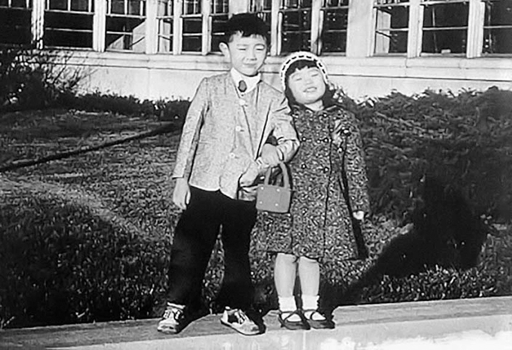 anna sui designer biography