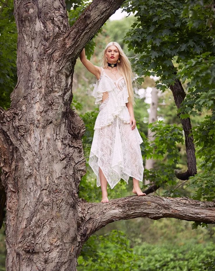 Aline Weber model
