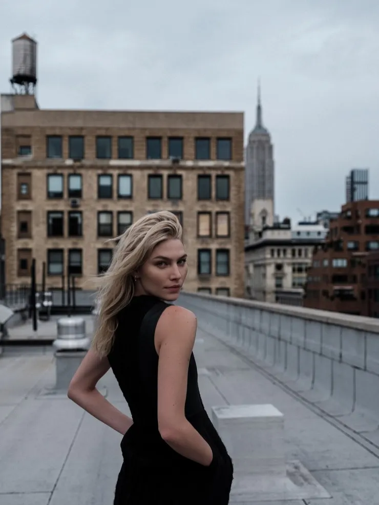 Aline Weber model