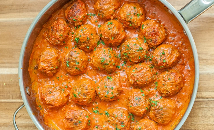 Albóndigas en salsa de tomate