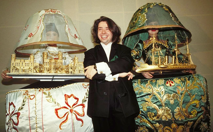 Valentin Yudashkin biografía