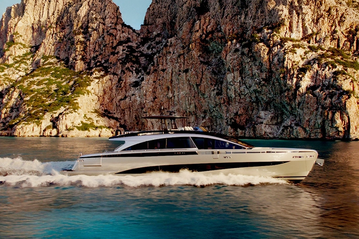 Pershing GTX90 yate