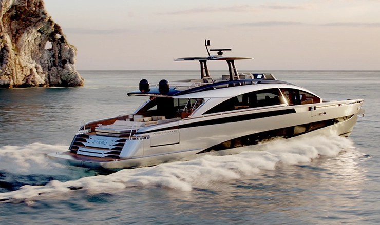 Pershing GTX90 yate