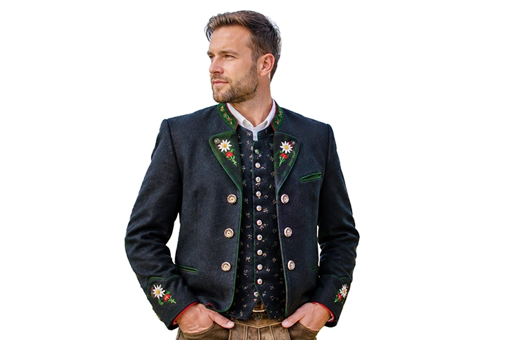 ropa eslovena tradicional